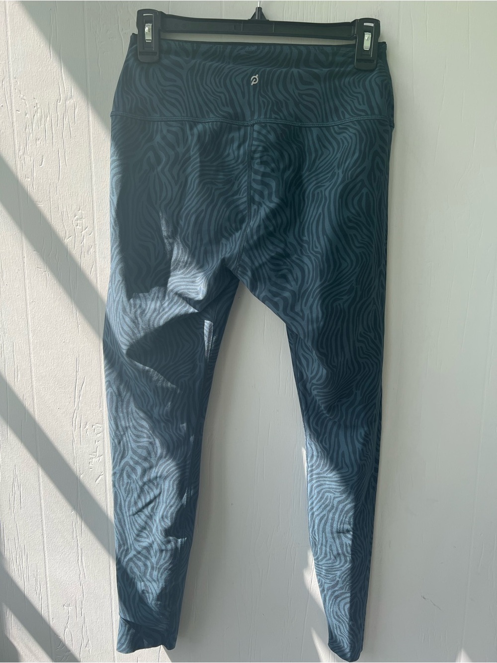 Peloton Cadent High-Rise Reversible Printed Legging (size M) - Picture 7 of 14
